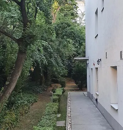Mintage /former Mirage Budapešť